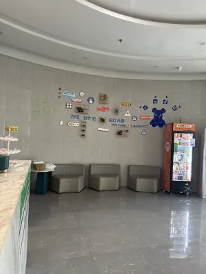 GreenTree Inn Zhixun (Dalian Zhoushuizi Airport Xinzhaizi Metro Station) الأماكن العامة Photos