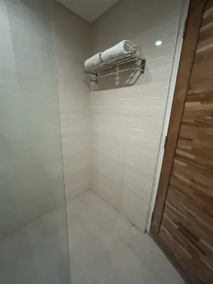 Pollos Hotel & Gallery Rembang Kamar Photos