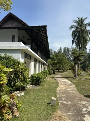Palm Galleria Resort Khao Lak Photos