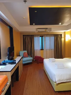 M Hotel Danok Kamar Photos