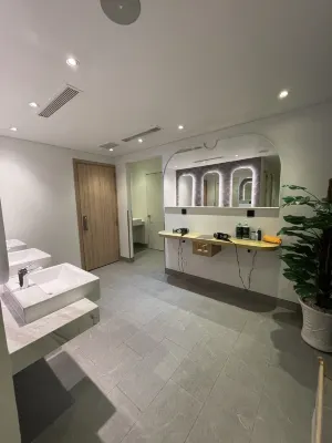 Meander Saigon Kamar Photos