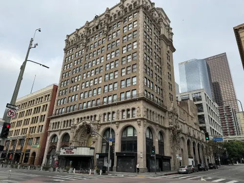 Doubletree by Hilton Los Angeles Downtown Exterior Photos