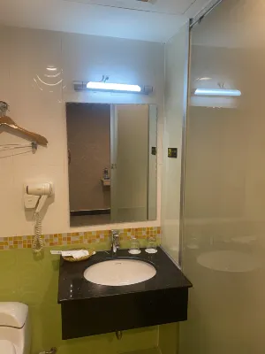 7 Continents Business Tourism Hotel Zimmer Photos