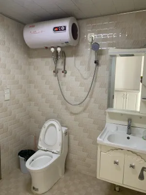 Yanji Aiya Movie Viewing Apartment Kamar Photos