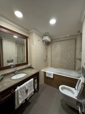 GLK PREMIER Regency Suites & Spa الغرف Photos