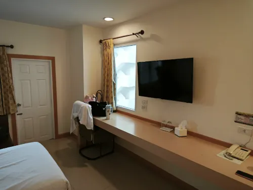 P.A. Thani Hotel Rooms Photos