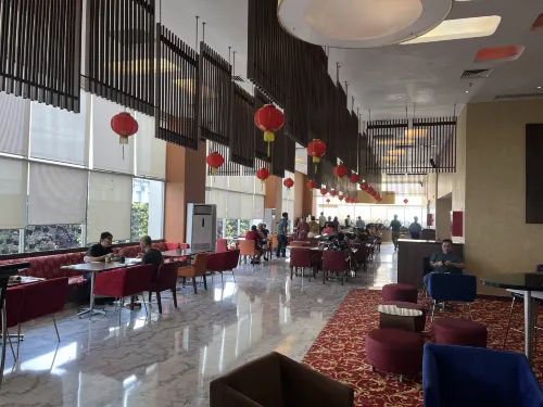 Holiday Inn Express Jakarta Pluit Citygate Makanan Photos