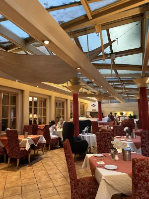 Hotel Schlosskrone Restauration Photos