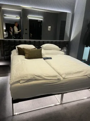 Hotel Mucha Rooms Photos