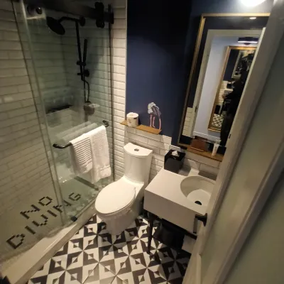 Hotel Belmont Vancouver MGallery Rooms Photos