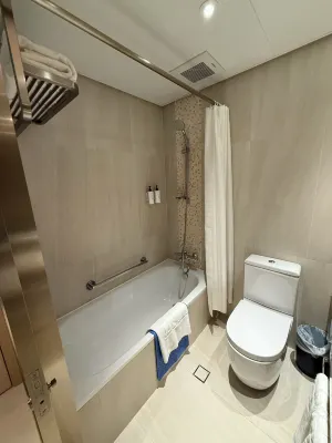 B P International Kamar Photos
