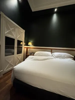 Hotel 1898 Kamar Photos