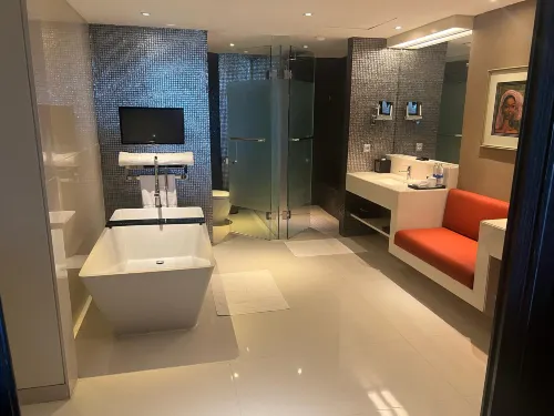 Double-Six Luxury Hotel Kamar Photos