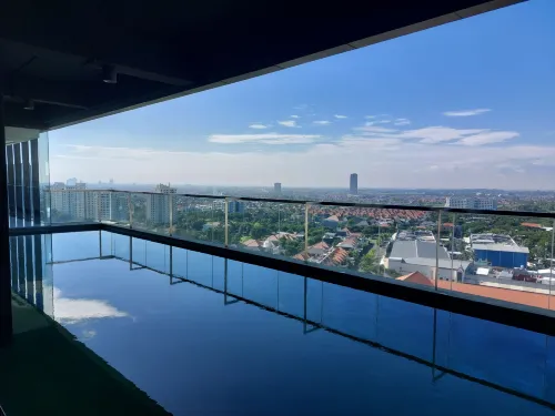 Whiz Luxe Hotel Spazio Surabaya Photos