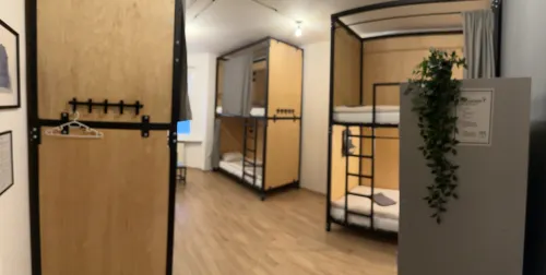 Chors Like a Hotel - Hostel Rooms Photos