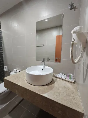 Tamu Hotel & Suites Kuala Lumpur Kamar Photos