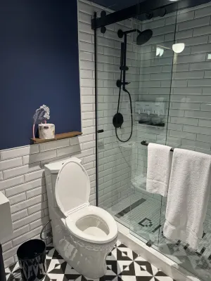 Hotel Belmont Vancouver MGallery Rooms Photos