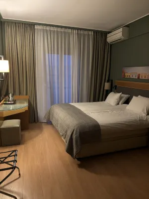 Plaka Hotel Rooms Photos