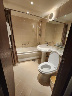 New Chonji Hotel Rooms Photos