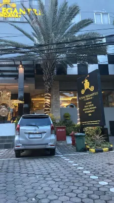 Royal Regantris Cendana Dekat Hotel Photos