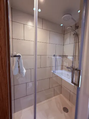 Hampton by Hilton Dublin City Centre Rum Photos