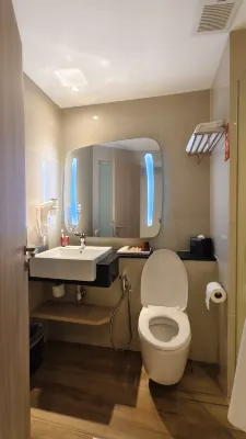 Ibis Kuala Lumpur City Centre Kamar Photos