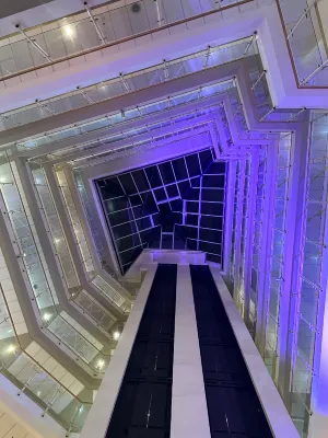 Wyndham Hannover Atrium Public Areas Photos