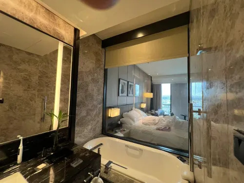InterContinental Shanghai Hongqiao NECC Rooms Photos