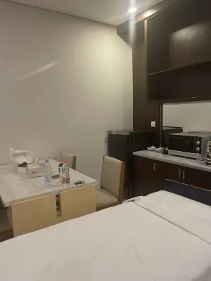 Hotel d'Season Premiere Jepara Kamar Photos