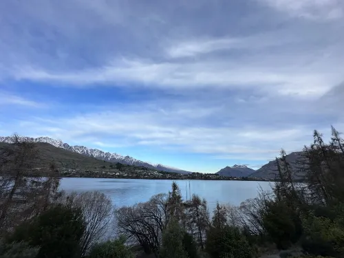Lakefront Lodge Near Hotel Photos