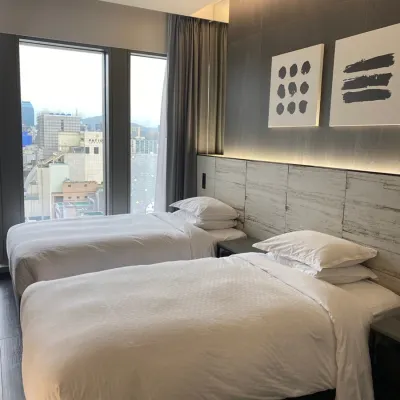 Four Points by Sheraton Seoul Gangnam Kamar Photos