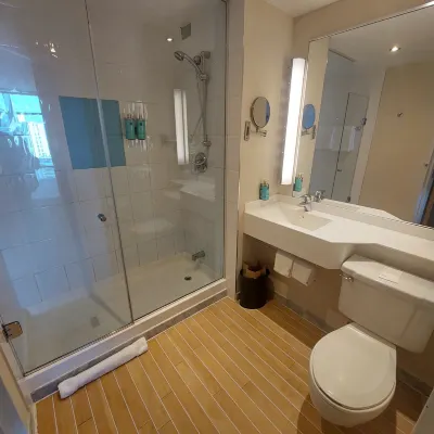 Novotel Toronto North York Rooms Photos
