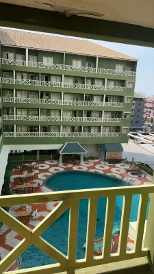 Phuphaya Resort Pattaya Photos