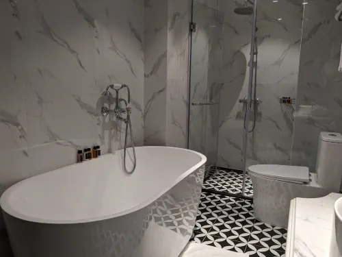 The Legend Hanoi Hotel Kamar Photos