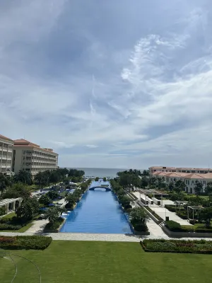 Sheraton Grand Danang Beach Resort & SPA Photos