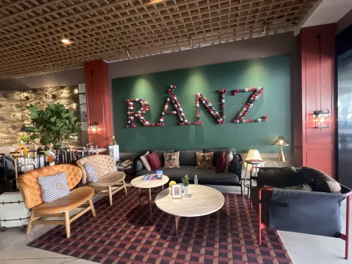 ShenzhenWannan Oil  Lanz Hotel Area Publik Photos