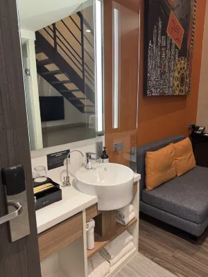 Mercure Singapore Bugis Kamar Photos
