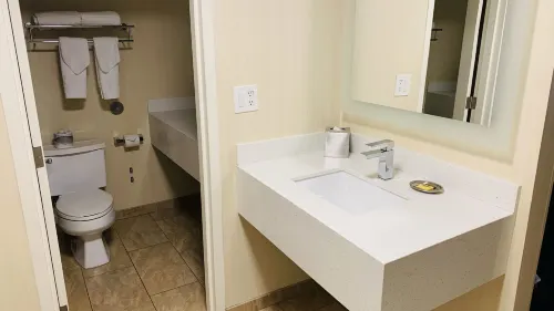Best Western Plus Carriage Inn Rooms Photos