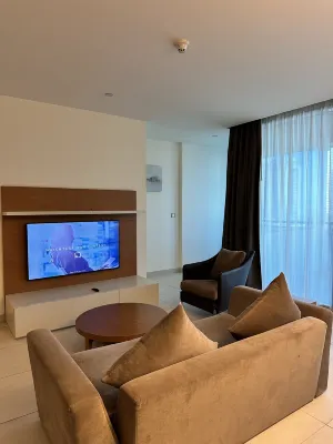 The Radisson Blu Hotel Apartment Dubai Marina Photos