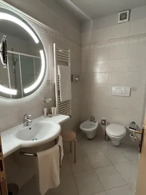 Best Western Plus Executive Hotel and Suites Zimmer Photos