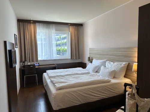 Austria Trend Hotel Salzburg Messe Kamar Photos