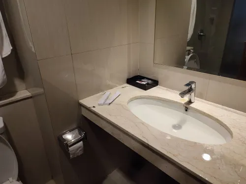 Cordela Hotel Senen Kamar Photos