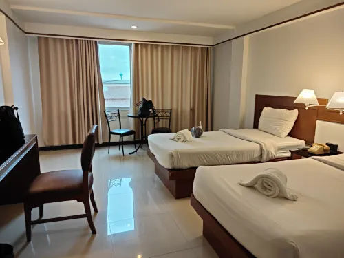 Songphanburi Hotel Zimmer Photos