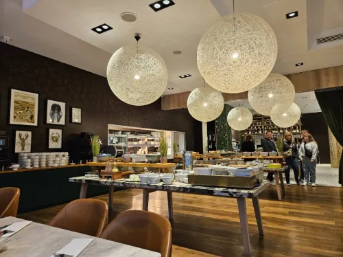 Radisson Blu Royal Hotel, Dublin Dining Photos