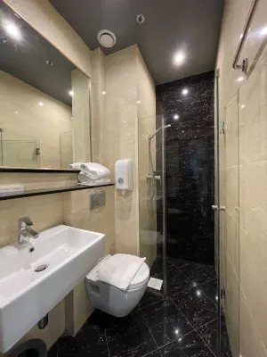 V Hotel Lavender Kamar Photos