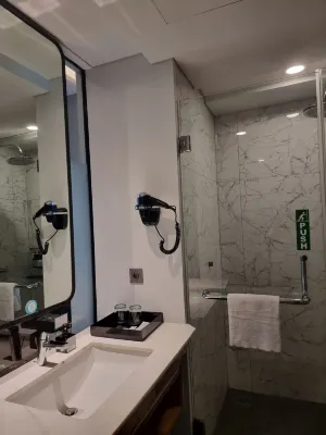 The 1O1 Jakarta Airport Cbc Kamar Photos
