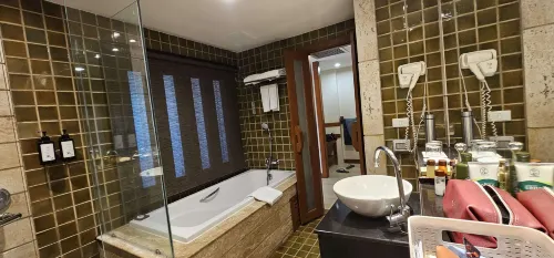 The Royal Paradise Hotel & Spa Chambres Photos