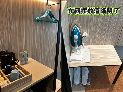 Wharney Hotel Rooms Photos