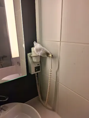 Leonardo Hotel Almere City Center Rooms Photos
