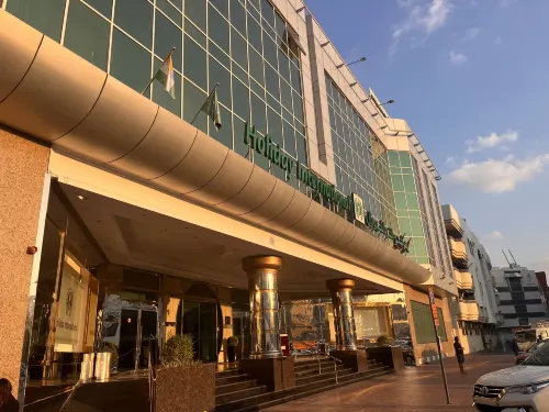 Sunday Hotel Holiday International Dubai Photos